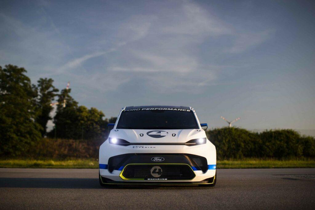 Ford Pro Electric SuperVan 2022
