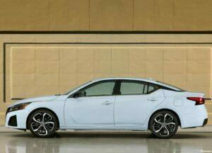 Nissan Altima 2023