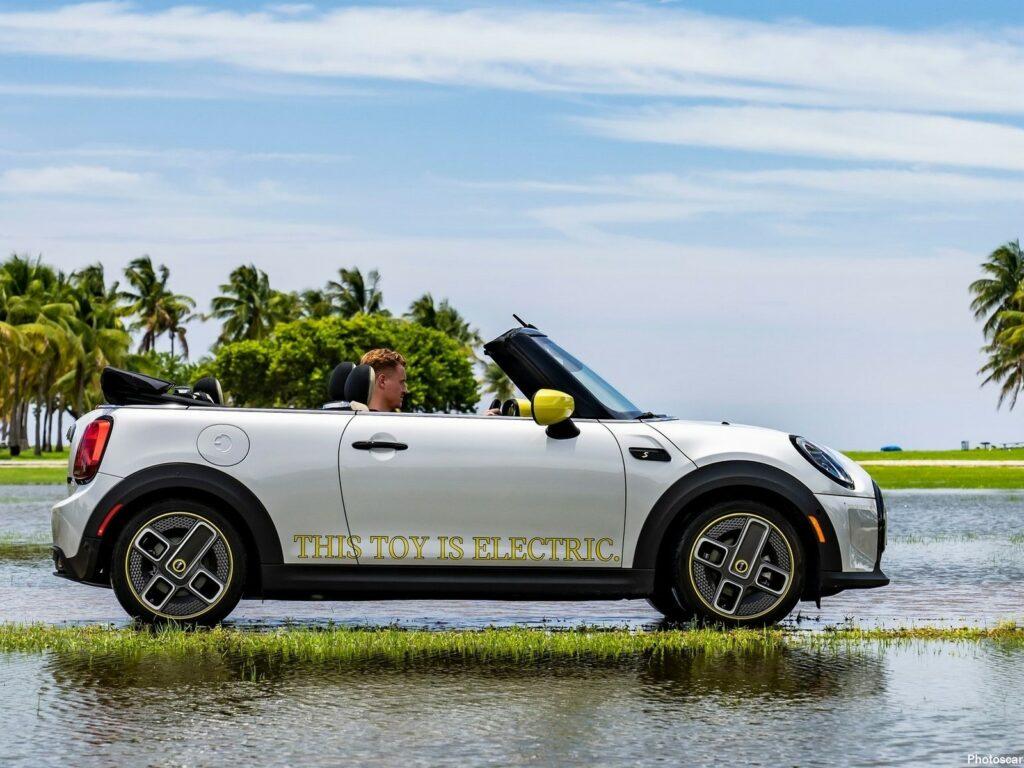 Mini Cooper SE Convertible Concept 2022