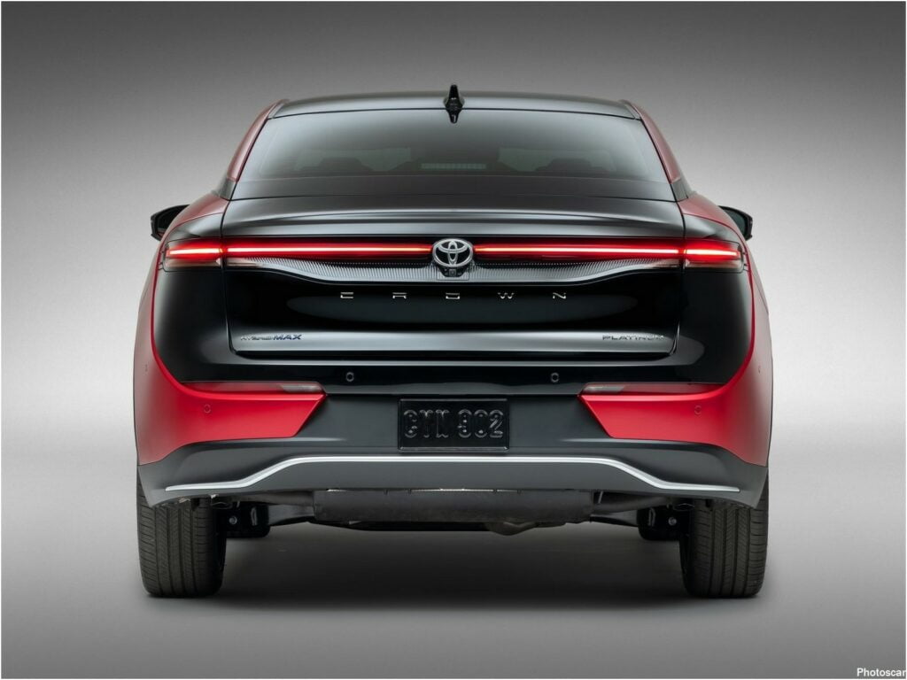 Toyota Crown 2023