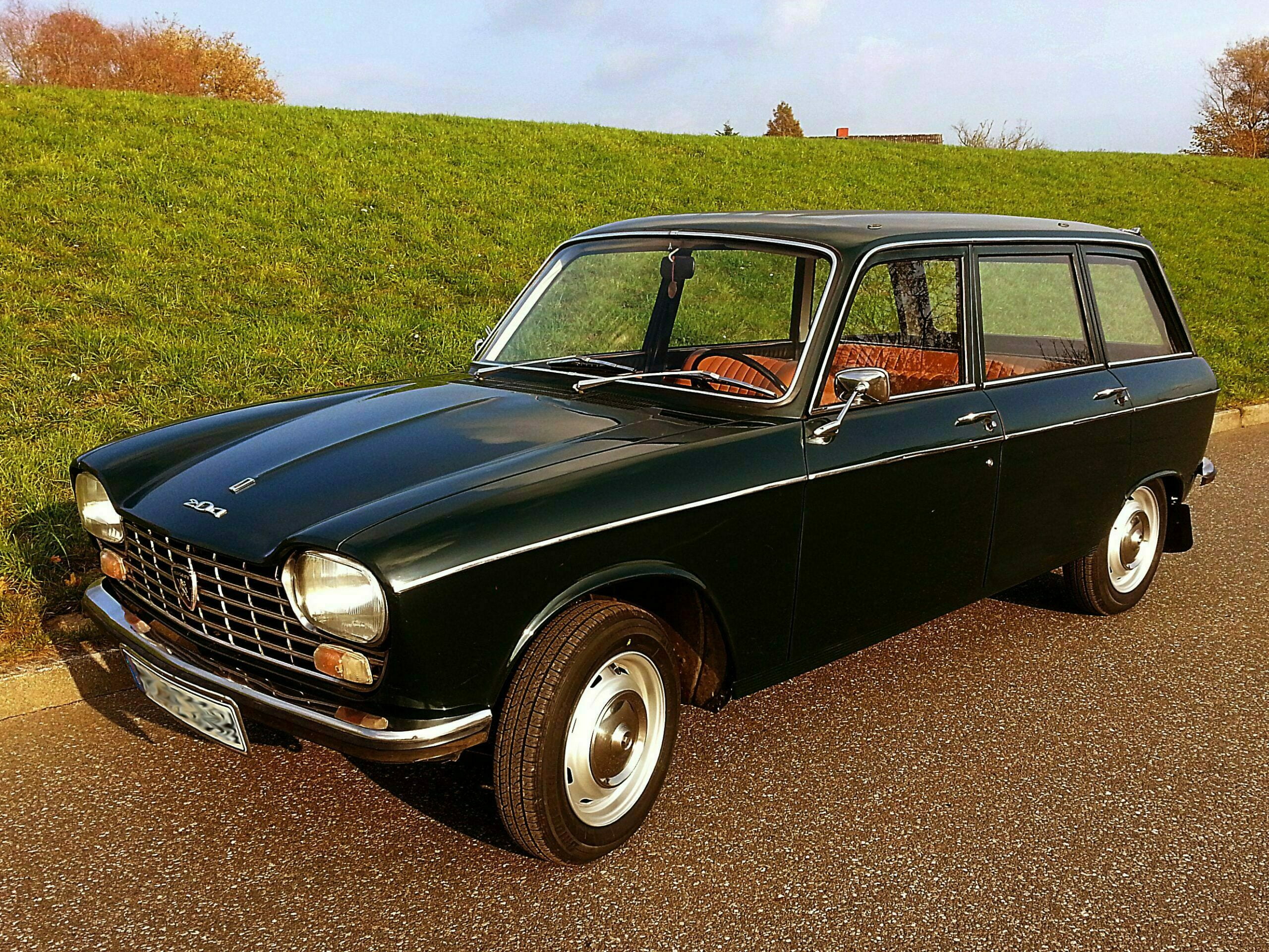 Peugeot 204 Carrosserie cabriolet coupé break et camionnette