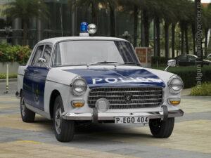 Peugeot 404 Police