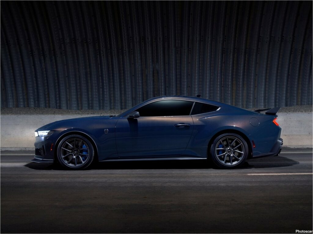 Ford Mustang Dark Horse 2024