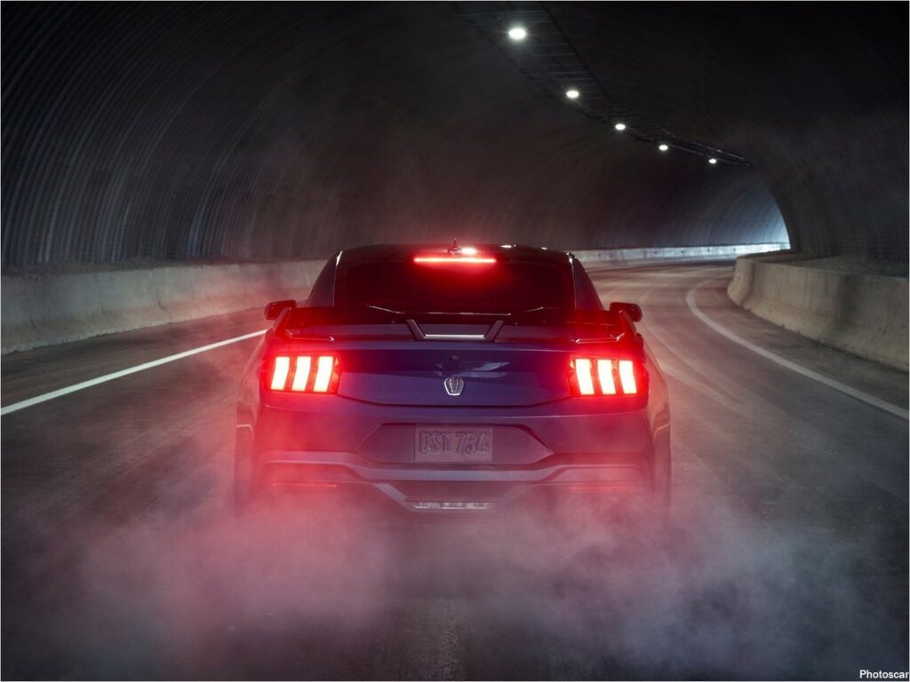 Ford Mustang Dark Horse 2024