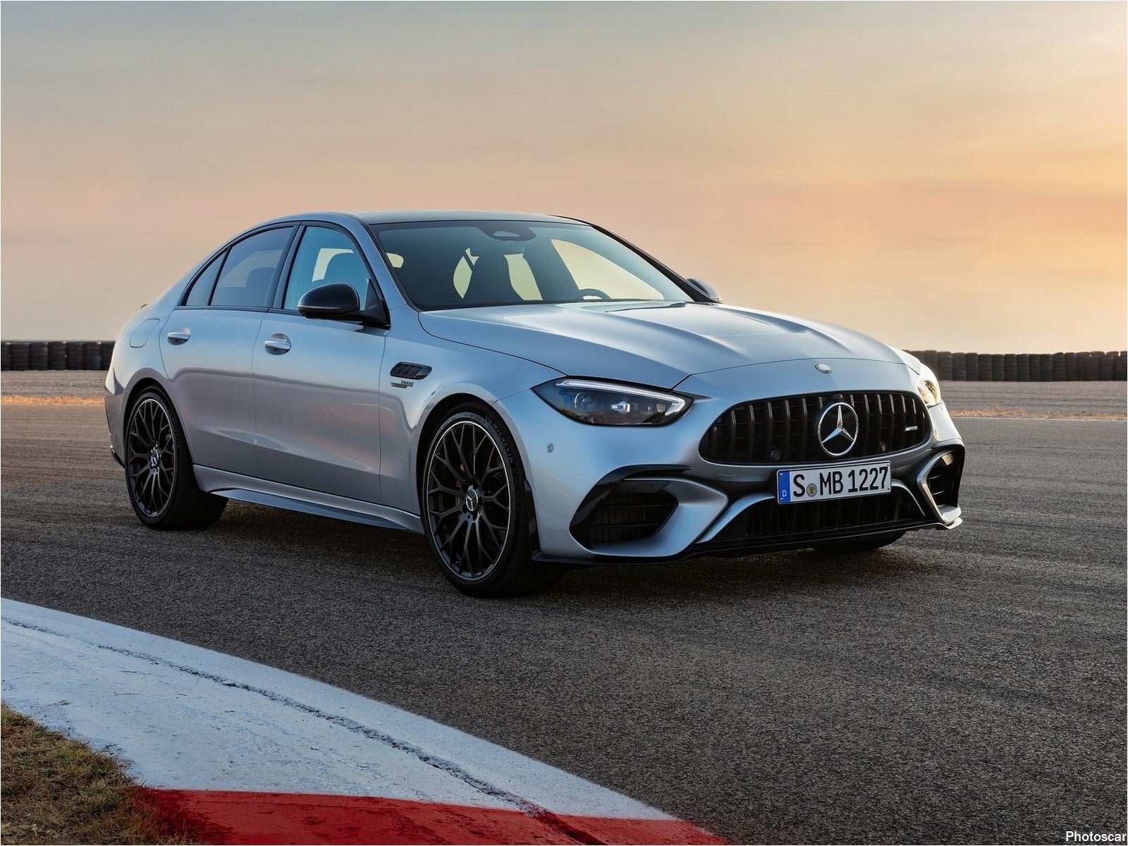 Mercedes AMG C63 SE Performance 2023 hybrides de Formule 1