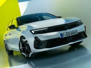 Opel Astra GSe 2023