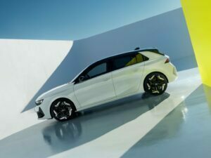 Opel Astra GSe 2023