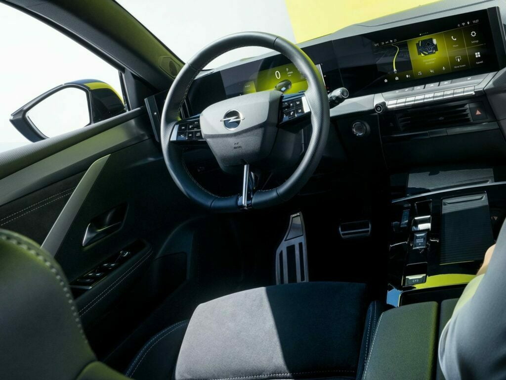 Opel Astra GSe 2023