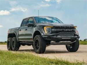 Hennessey VelociRaptor 6x6 2022