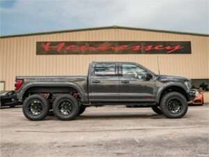 Hennessey VelociRaptor 6x6 2022