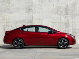 Nissan Versa 2023