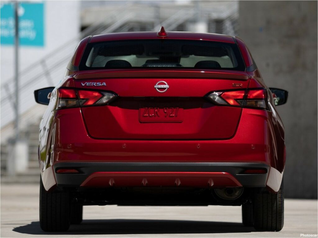 Nissan Versa 2023