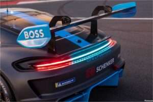 2022 Porsche GT4 E-Performance