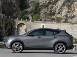 Alfa Romeo Tonale Plug-In Hybrid Q4 2023