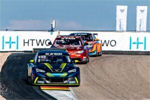 2022 FIA ETCR Sachsenring Saturday Furious QF2 25 Luca Filippi-96 Mikel Azcona_32