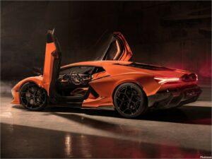 Lamborghini Revuelto 2024
