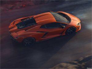 Lamborghini Revuelto 2024