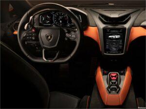Lamborghini Revuelto 2024