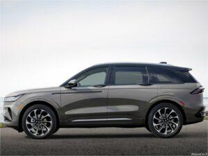 Lincoln Nautilus 2024