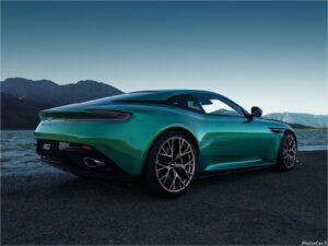 Aston Martin DB12 2024