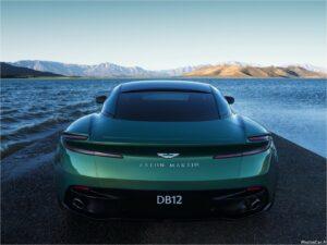 Aston Martin DB12 2024