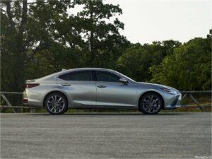 Lexus ES 2024