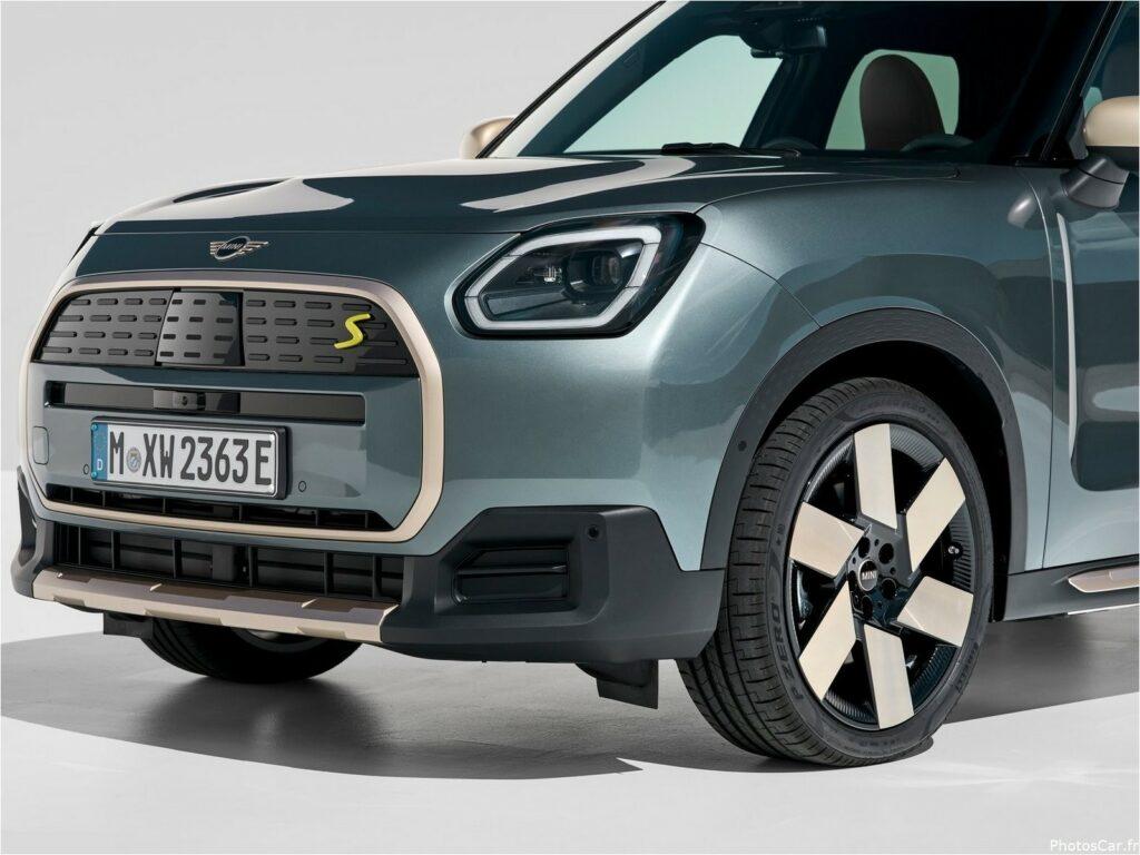 MINI Countryman SE ALL4 2024 SUV compact tout électrique Photoscar