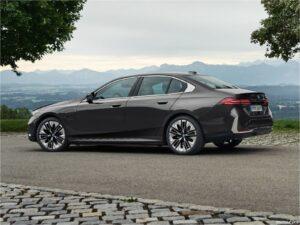 BMW 530e Sedan 2024
