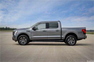 Ford F-150 Lightning Flash 2024