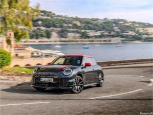 Mini Cooper SE JCW Trim 2024