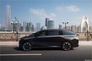 Xpeng Motors X9 2024