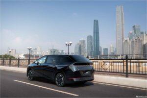 Xpeng Motors X9 2024