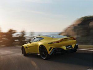 Aston Martin Vantage 2025