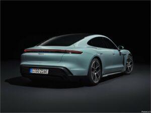 Porsche Taycan 2025
