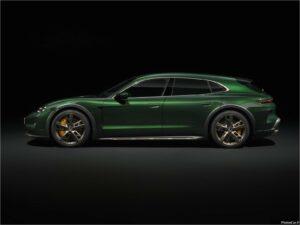 Porsche Taycan Turbo Cross Turismo 2025