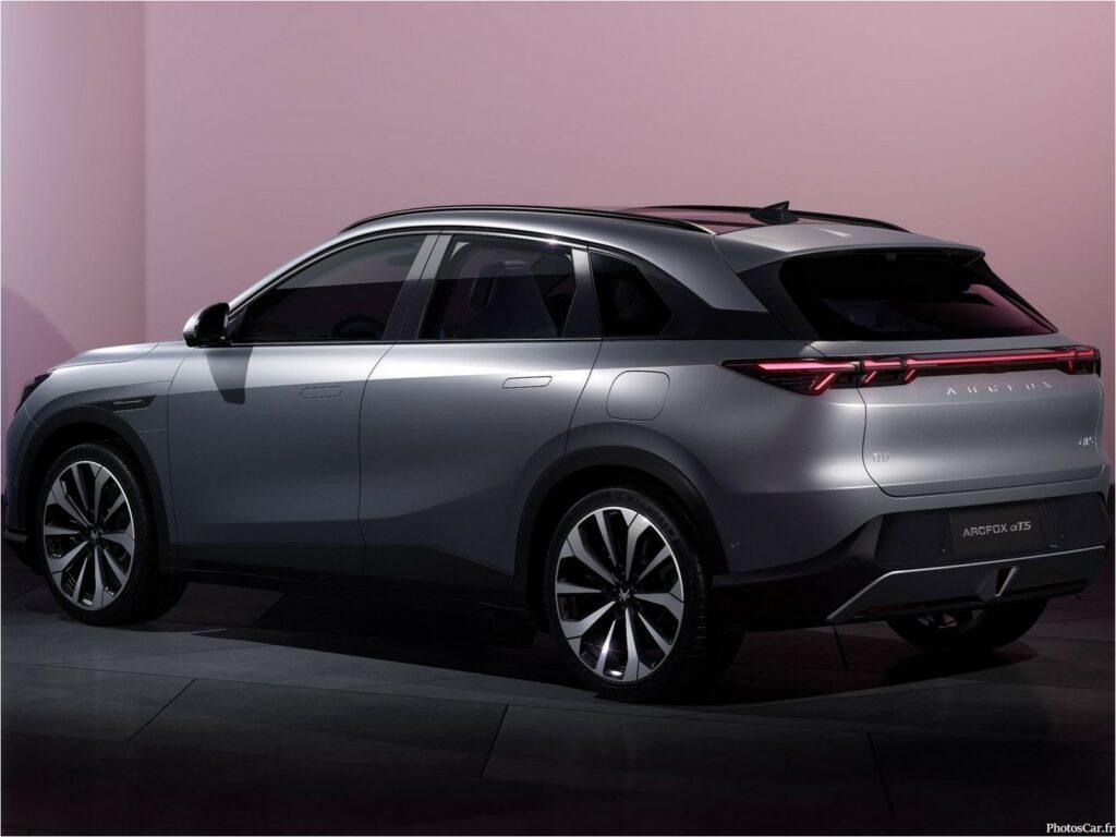 BAIC ArcFox Alpha T5 2024