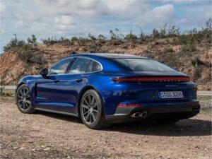 Porsche Panamera 4 2024