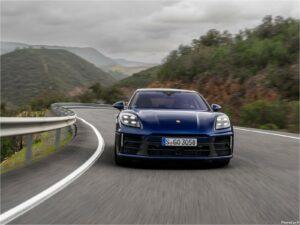 Porsche Panamera 4 2024