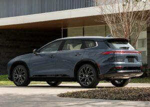 Toyota Crown Signia 2025