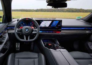 BMW M5 Touring G99 2025