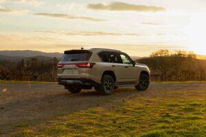 Lexus LX 700h Overtrail 2025