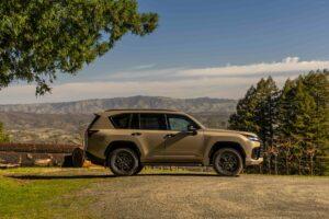 Lexus LX 700h Overtrail 2025