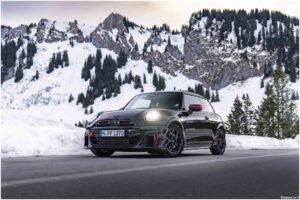 MINI JCW 2025