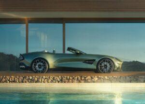 Aston-Martin Vanquish Volante 2026