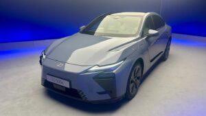 Lexus ES 500e 2026