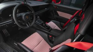 Porsche 911 GT3 RS Weissach 2025