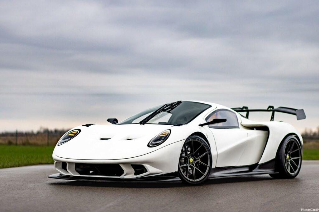 Rhino Racing RR01 2025