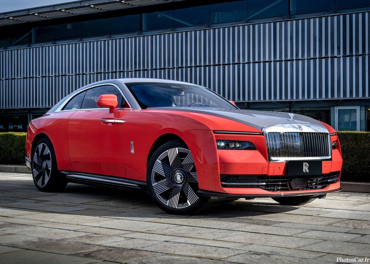 Rolls-Royce Spectre Escapism 2024