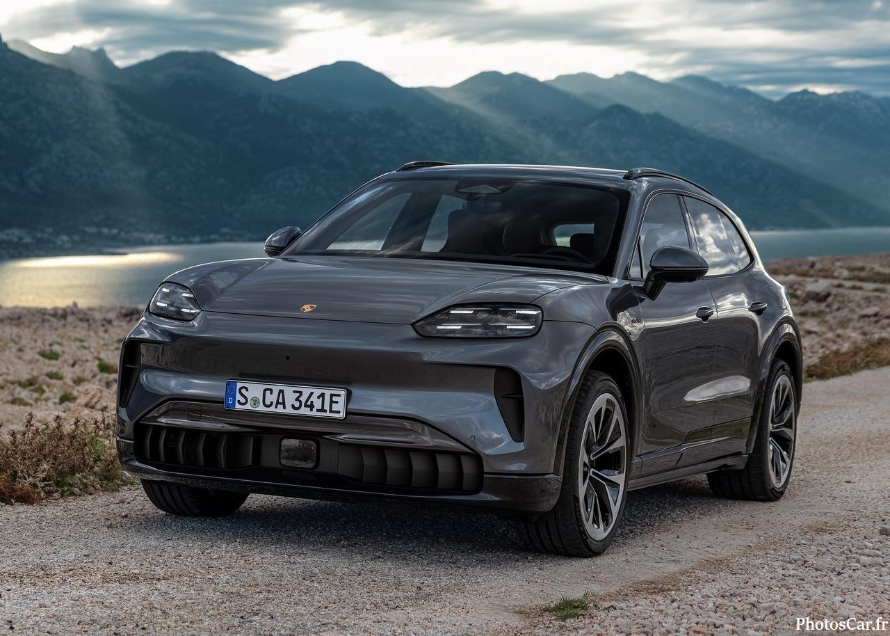 Porsche Cayenne Electric 2027
